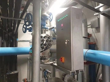 ระบบ UV ทำงานได้ดีในสระว่ายน้ำ